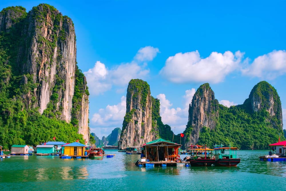 Villaggi galleggianti -Halong Bay Vietnam