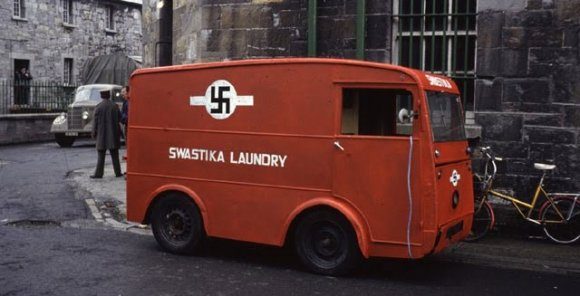Lavanderia di Dublino con logo Svastica, 1912